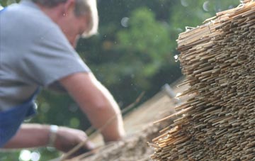 professional Moor End Field thatchers